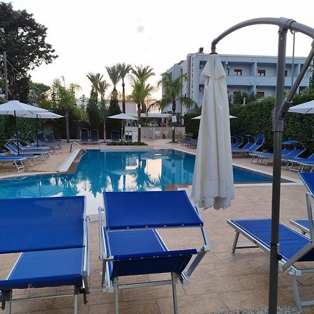 Hotel Costa Azul Balestrate Eksteriør billede
