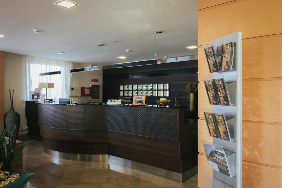 Hotel Costa Azul Balestrate Eksteriør billede